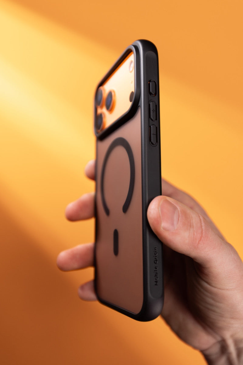Pouzdro Easy Hybrid MagSafe pro iPhone 17, Matná černá