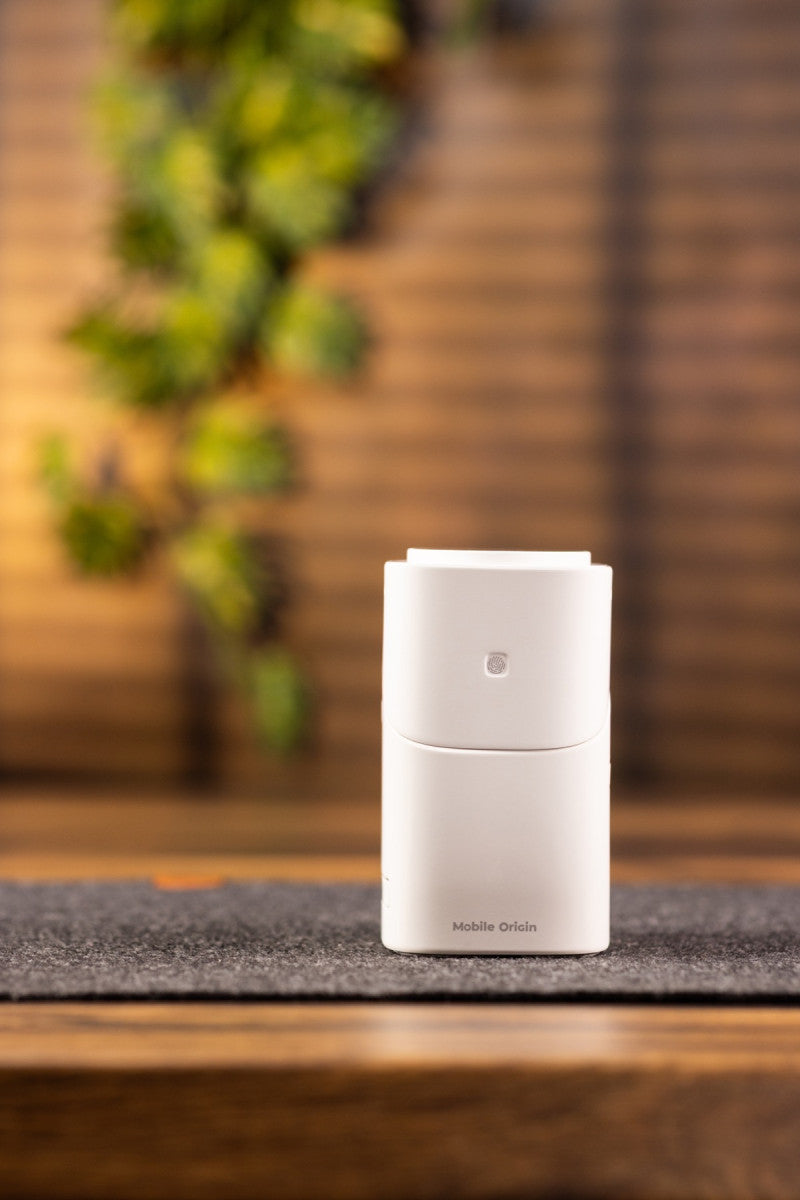 Bezdrátová automatická nabíjecí stanice 3v1 Qi2 MagSafe PW11, 20W, Bílá